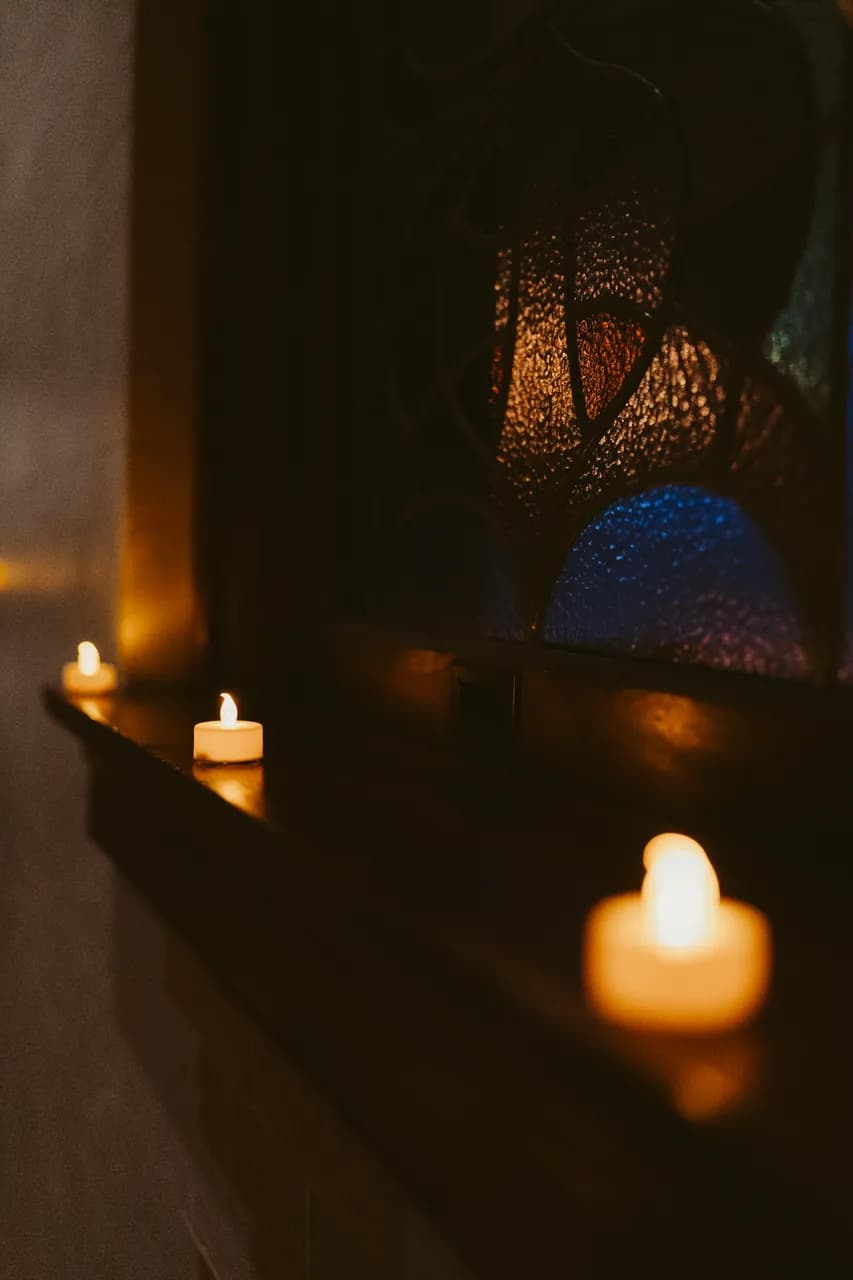 One hundred electronic candles included with every rental